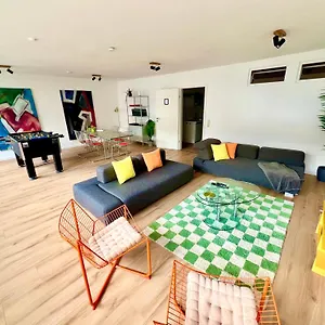  Apartment Hippes Im Herzen Koelns Germany